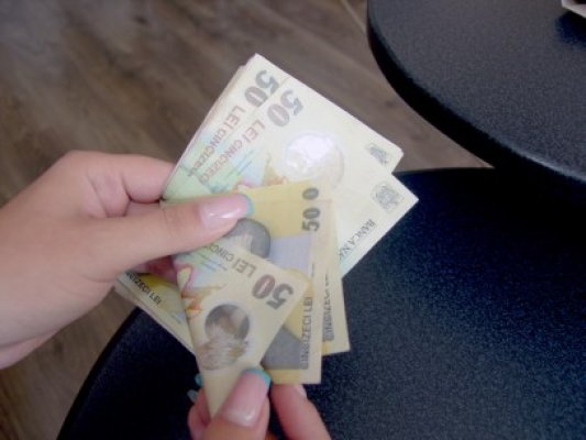Românii vor plăti accize mai mici la anul